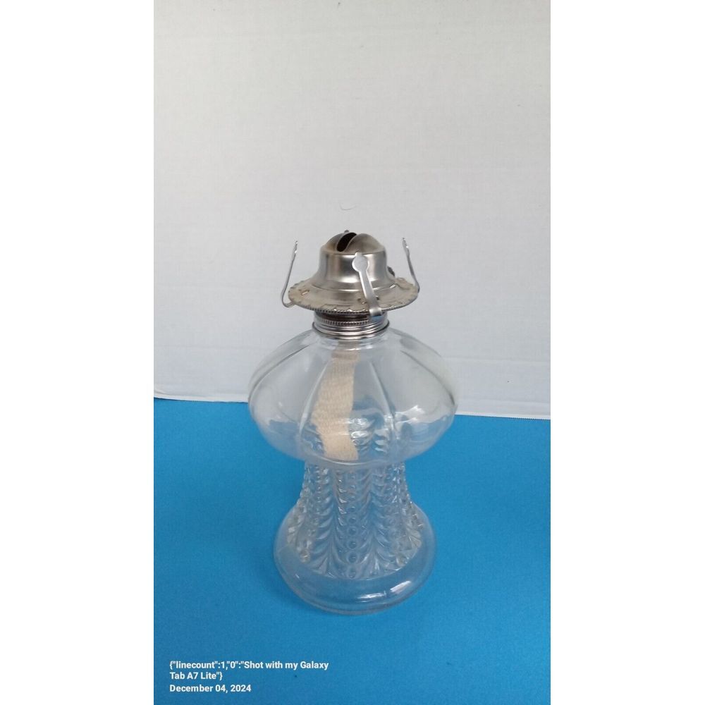 Vintage Clear Glass Oil Lamp‎ with Feather Pattern and Silver-Tone Hardware
